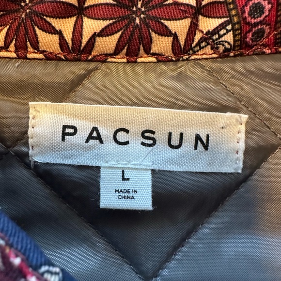 Pacsun Men’s Quilted Shacket Patchwork Paisley Burgundy Snap Shacket L NWOT Boho - Picture 3 of 14